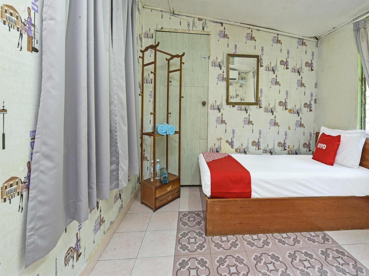 Oyo 90636 Teratak Zakiah Chalet Jerantut Exterior foto