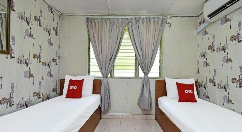 Oyo 90636 Teratak Zakiah Chalet Jerantut Exterior foto